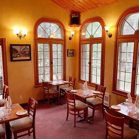 Auberge Alpine Inn Sainte-Adèle Exteriör bild