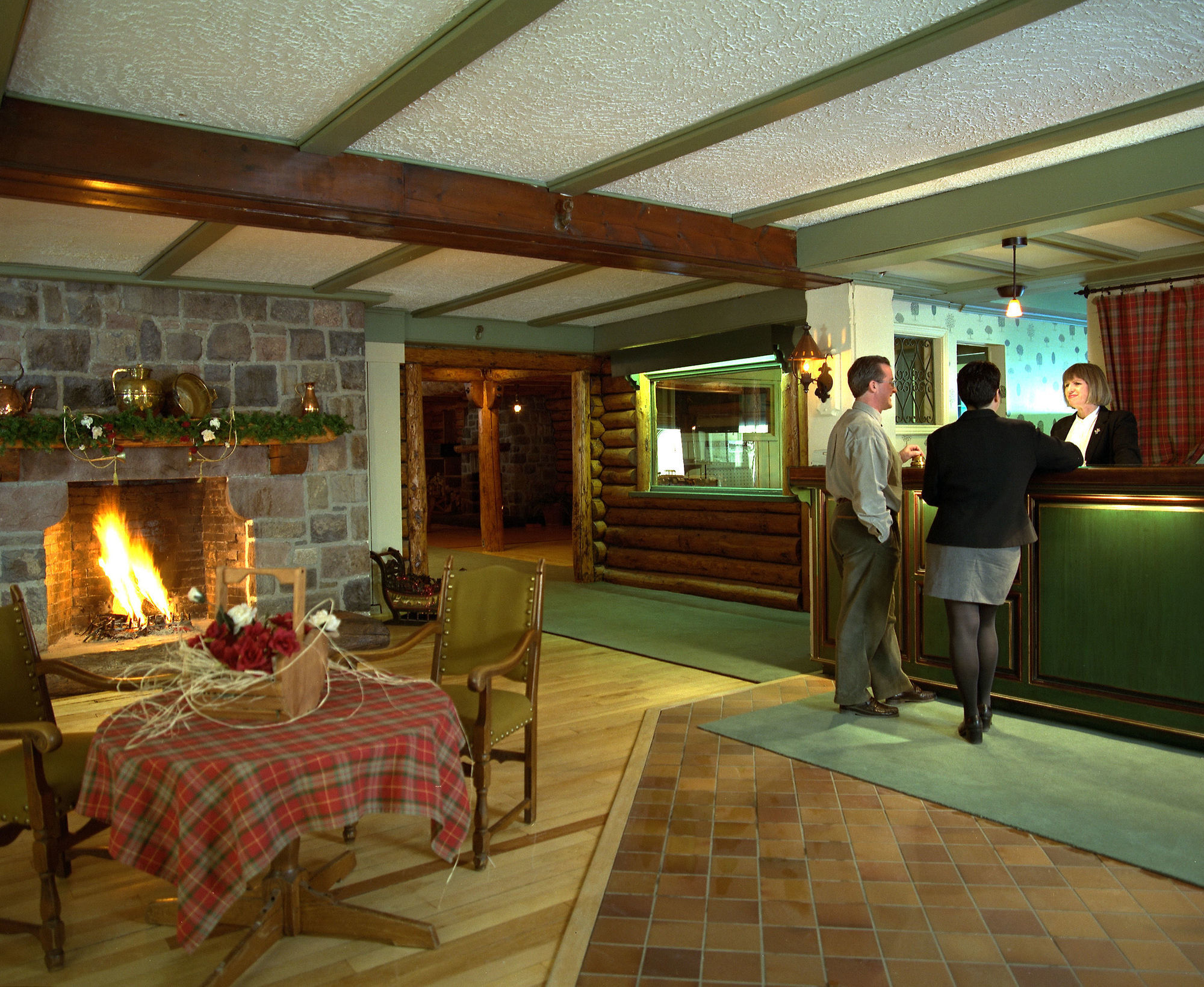 Auberge Alpine Inn Sainte-Adèle Exteriör bild