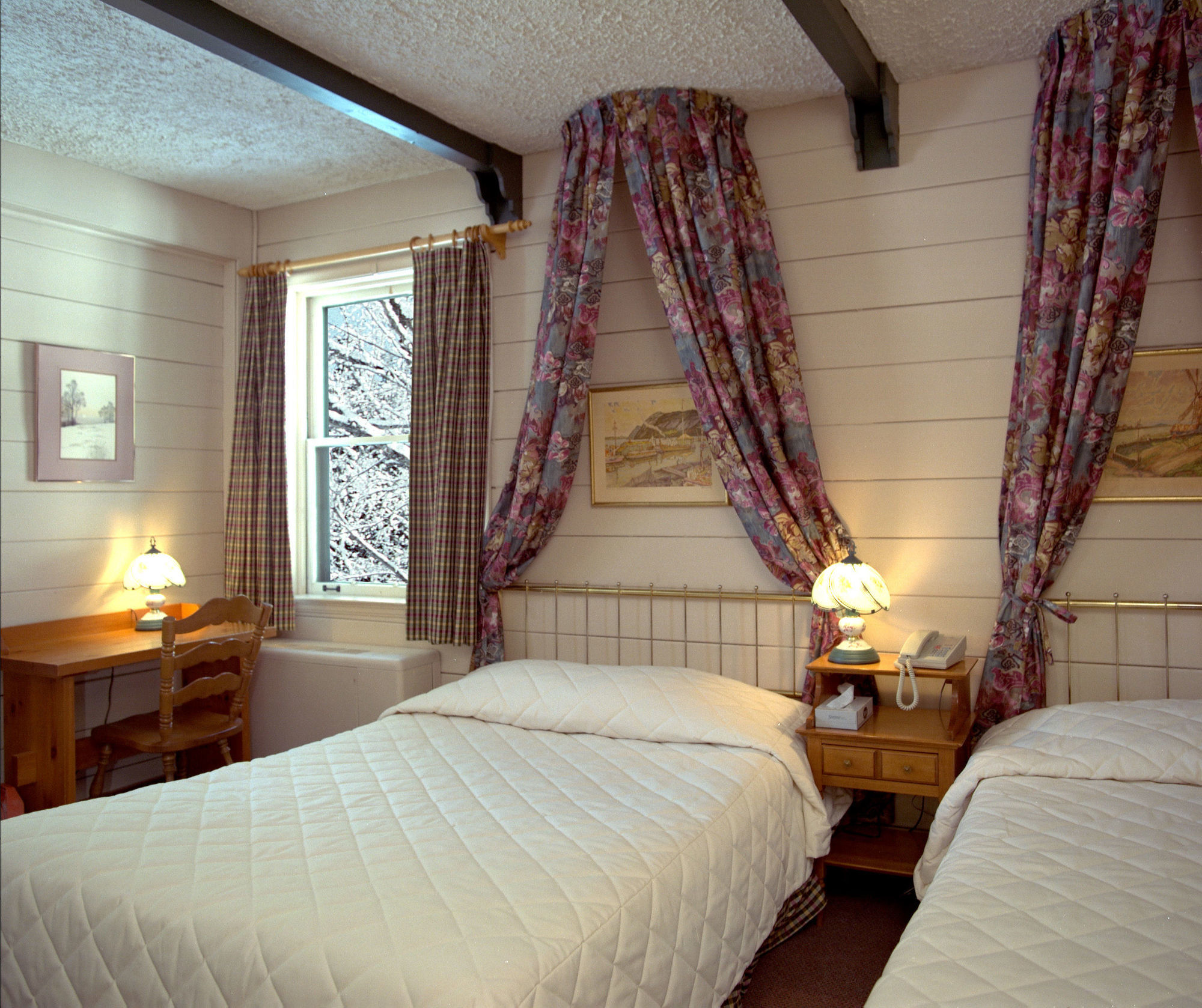 Auberge Alpine Inn Sainte-Adèle Exteriör bild